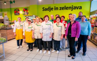 Prenovljeni Tuš supermarket Brežice odprl svoja vrata