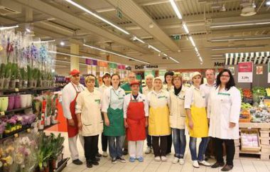Prenovljeni Tuš supermarket Idrija danes odprl svoja vrata